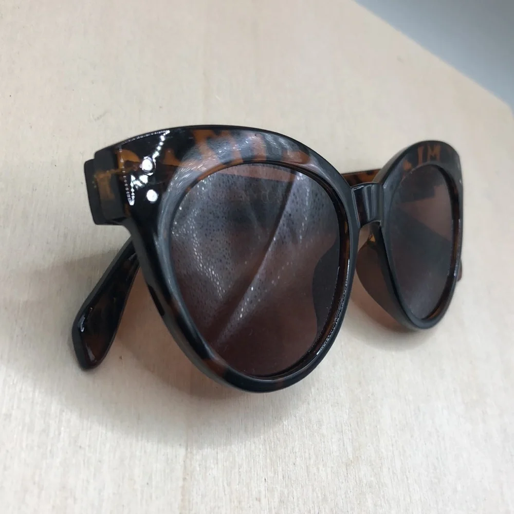 Saint Owen x CURATEUR Wylde Tortoise Shell Sunglasses Brown Cat Eye